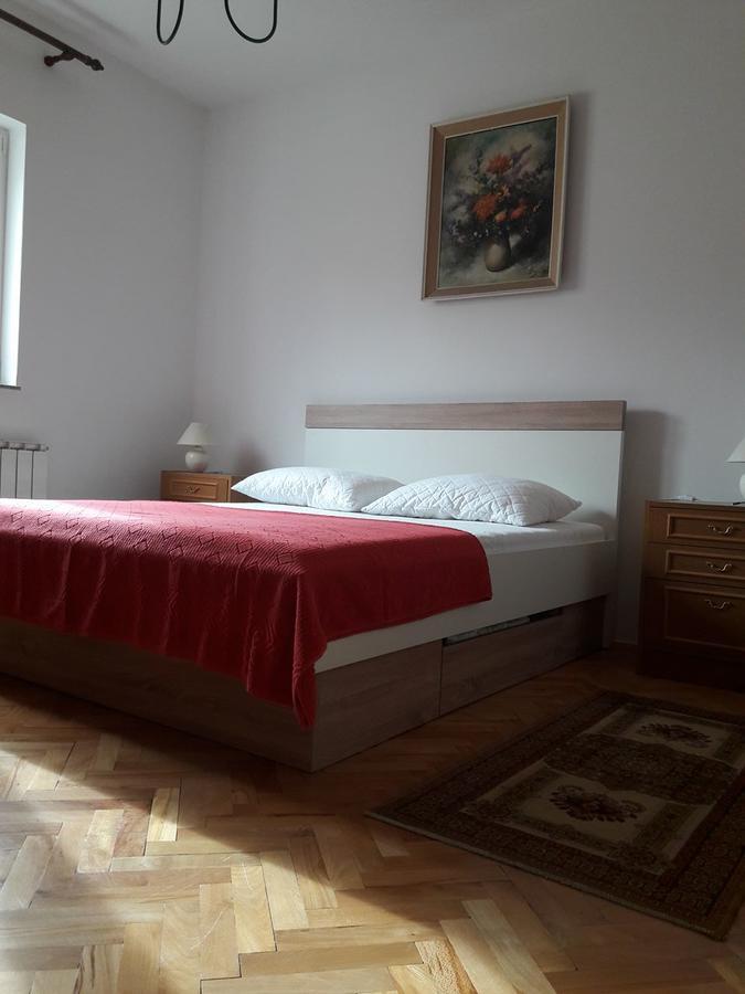 Countryside Family Retreat Apartment ชิเบนิก ภายนอก รูปภาพ